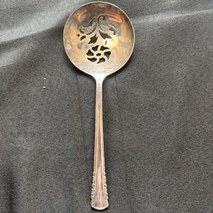 International Holmes Edwards‎  MAY QUEEN  Silverplate Pierced Tomato Spoon  1951